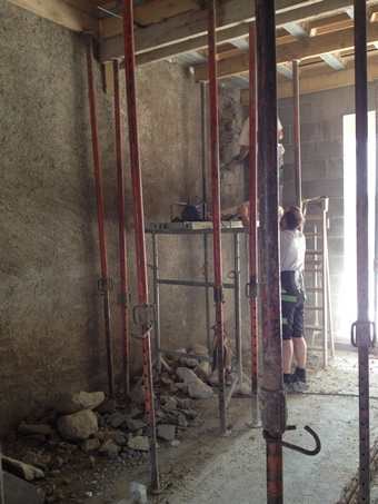 ouverture vieux murs en pierre maçonnerie